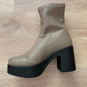 intentionally blank marlowe boots